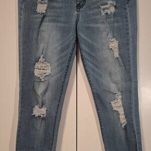 Venus Distressed Jean 8